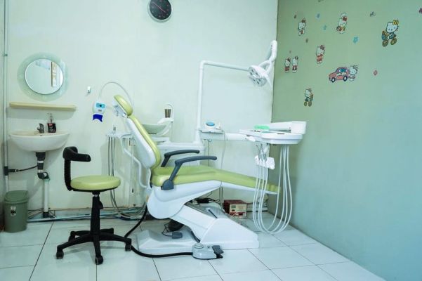 Klinik Tempat Membersihkan Karang Gigi Terdekat  Pancoran Mas Depok